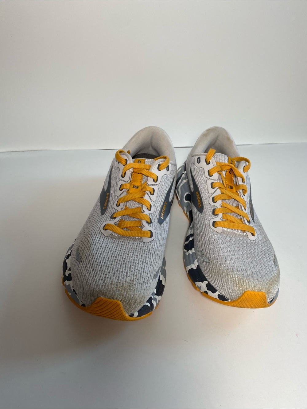Brooks Ghost 15 camo running shoes women’s size 7